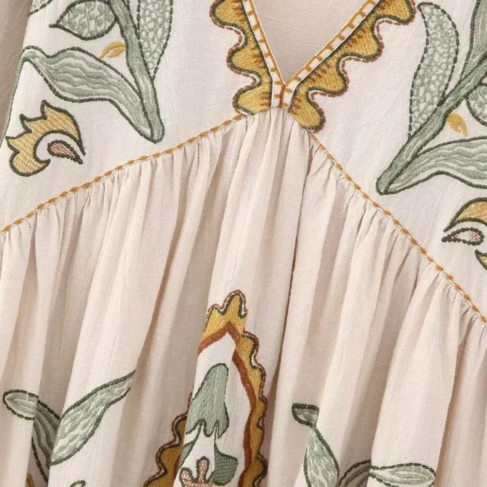 Women’s Olive / Beige V Neck Dress Embroidered Dress - Picture 5 of 6